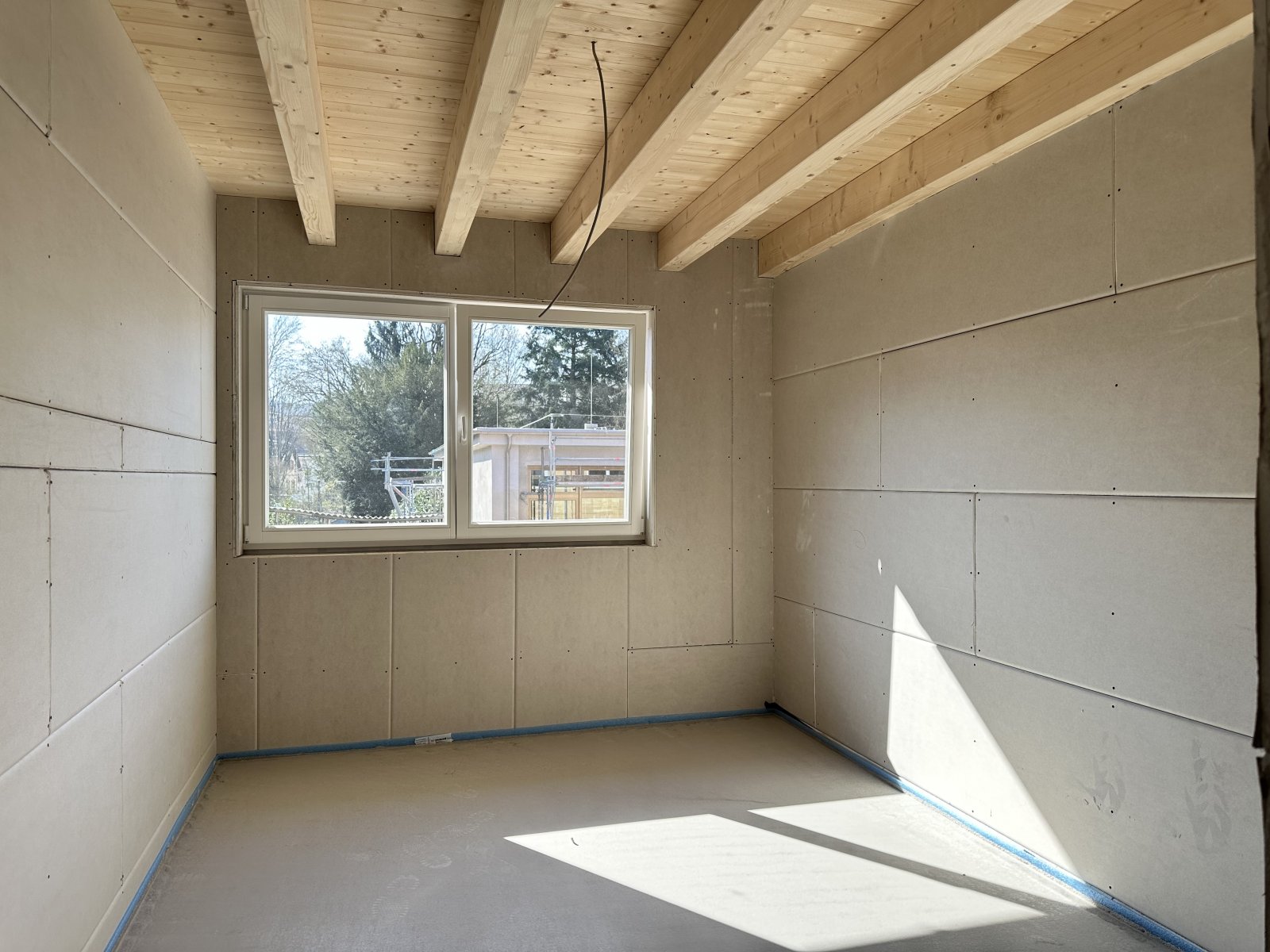 NEUBAU! Moderne Holz-Reihenhäuser (FULLWOOD) mit eigenem Garten - zentral in Weinheim