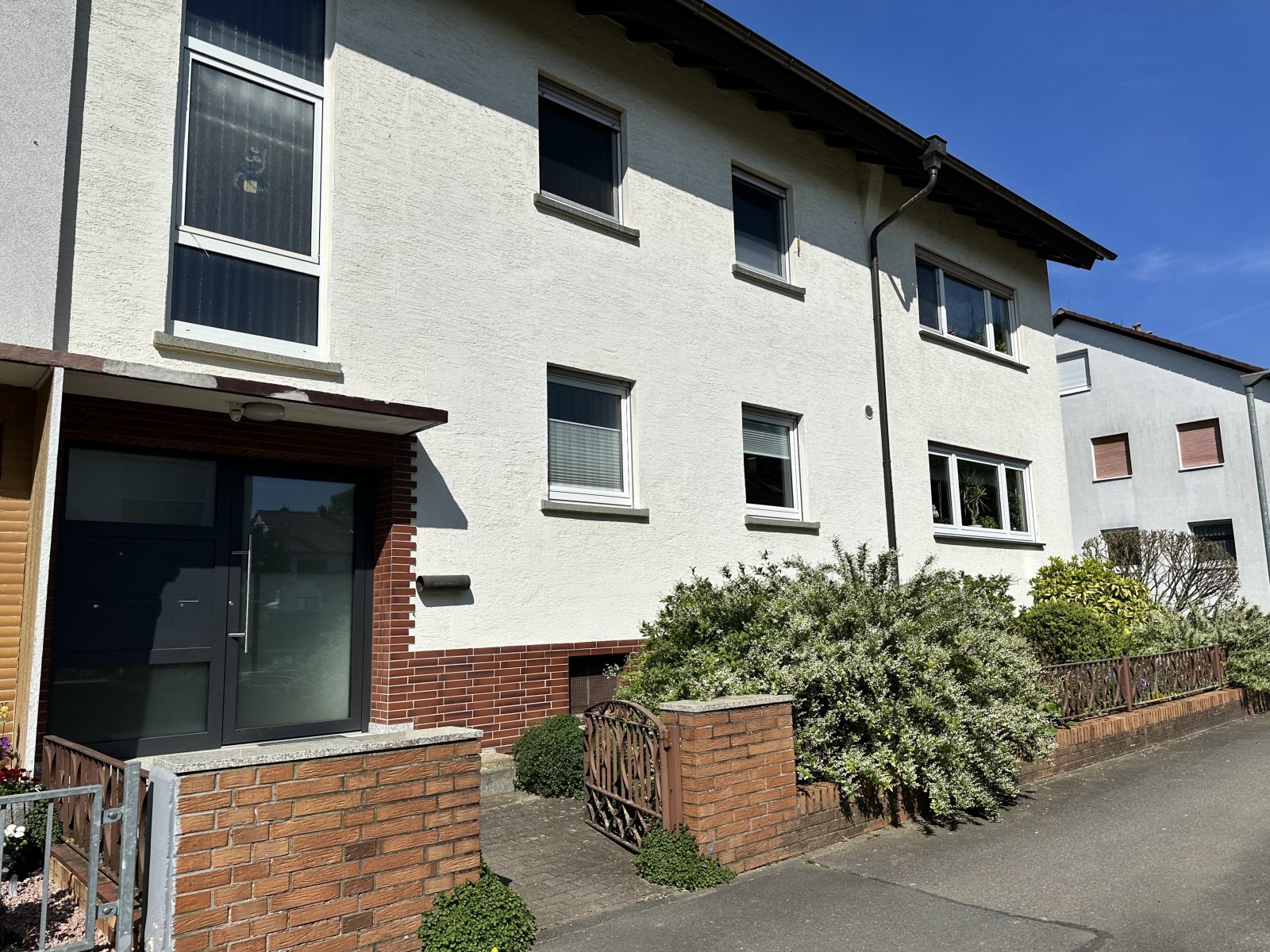 Geräumige 3-Zimmerwohnung mit Balkon und Garage in ruhiger Lage in der Weinheimer Weststadt