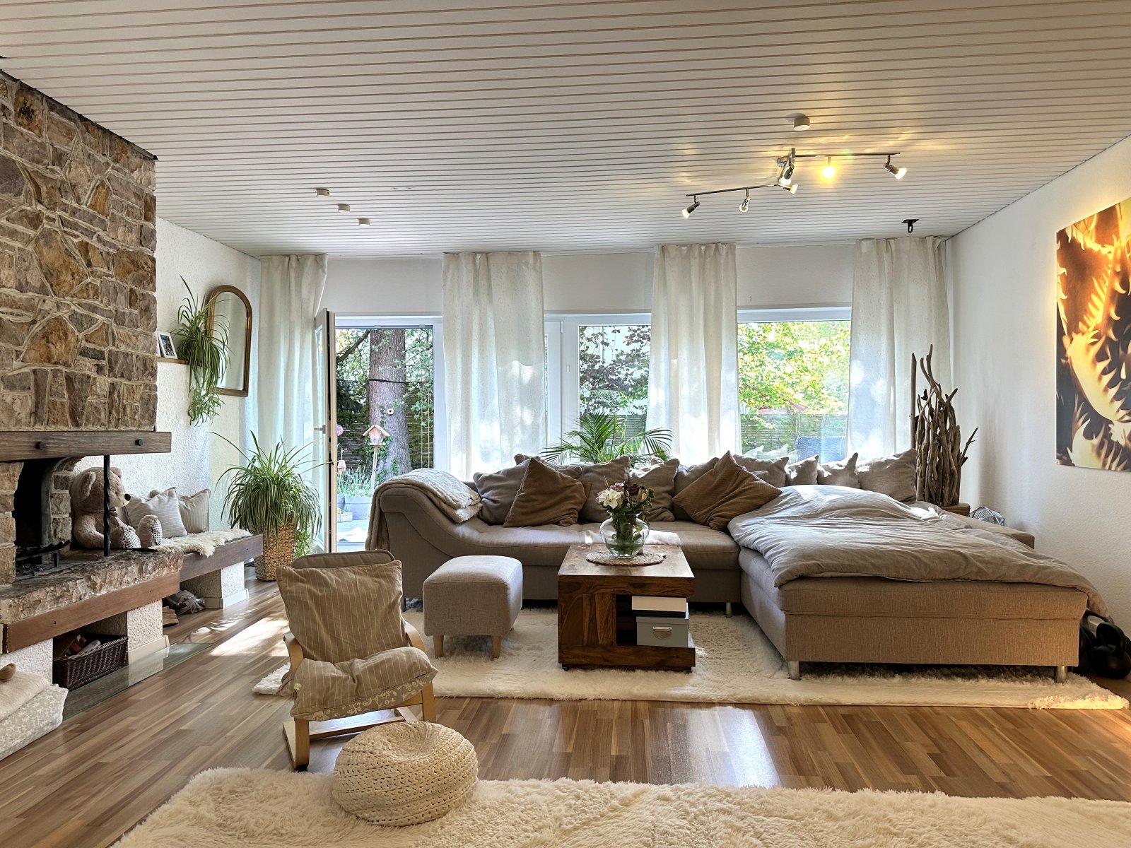 Ihr neues Zuhause: Lichtdurchflutete Erdgeschosswohnung mit Gartenidylle und Homeoffice