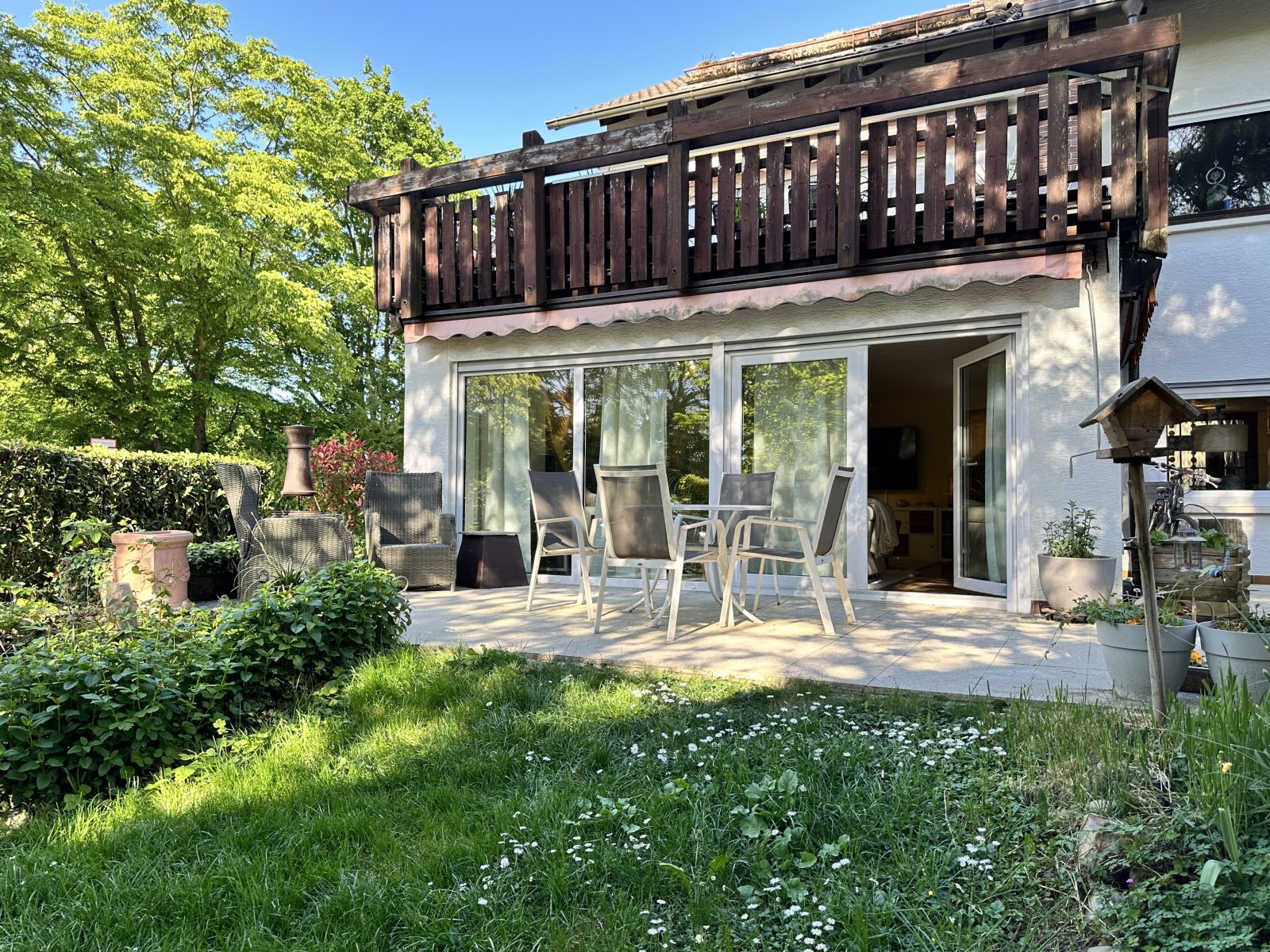 Ihr neues Zuhause: Lichtdurchflutete Erdgeschosswohnung mit Gartenidylle und Homeoffice