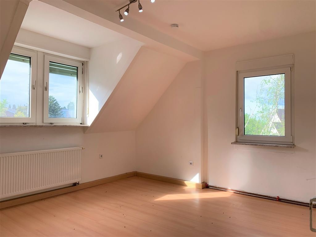 Stilvolles 3-Familienhaus mit zusätzlichem (Bau) - Grundstück