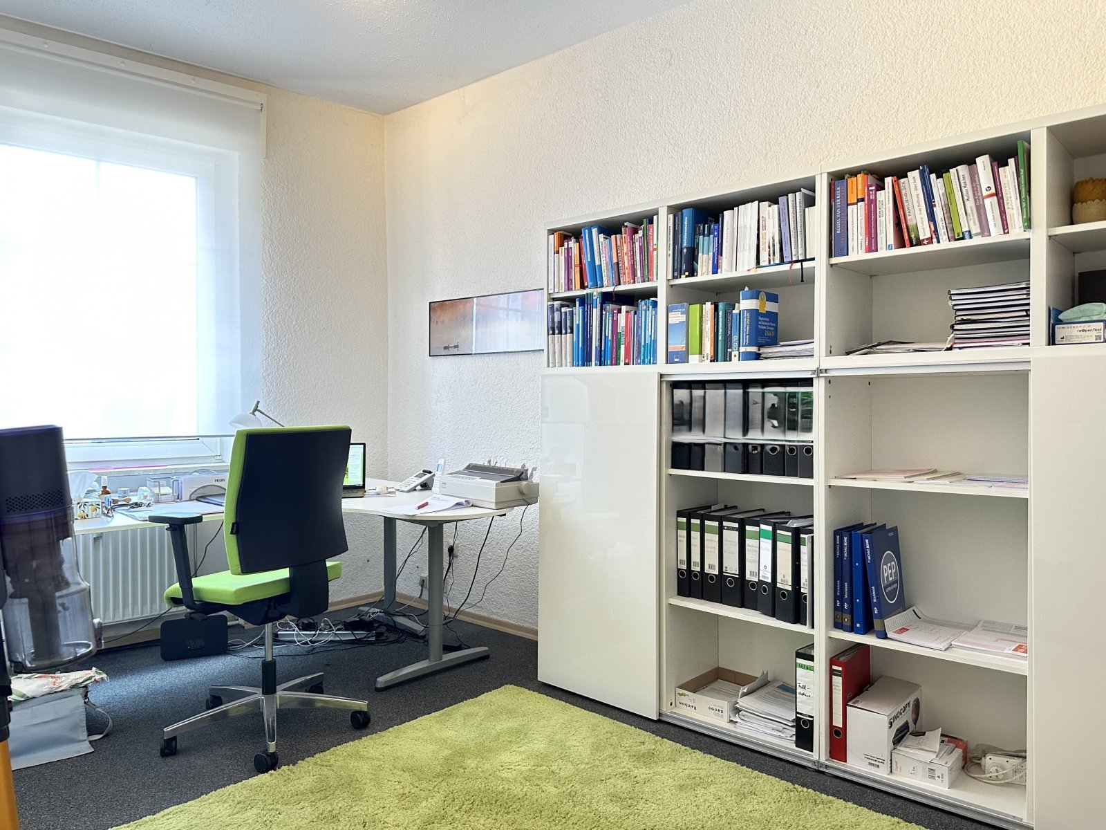 Helles Büro / Praxis in zentraler Lage von Weinheim zu vermieten