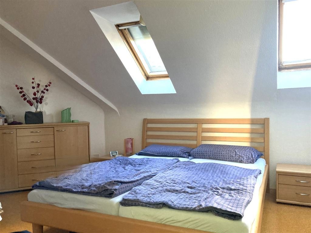 3-Zimmer Dachgeschosswohnung mit Balkon und Garage - Erbpacht