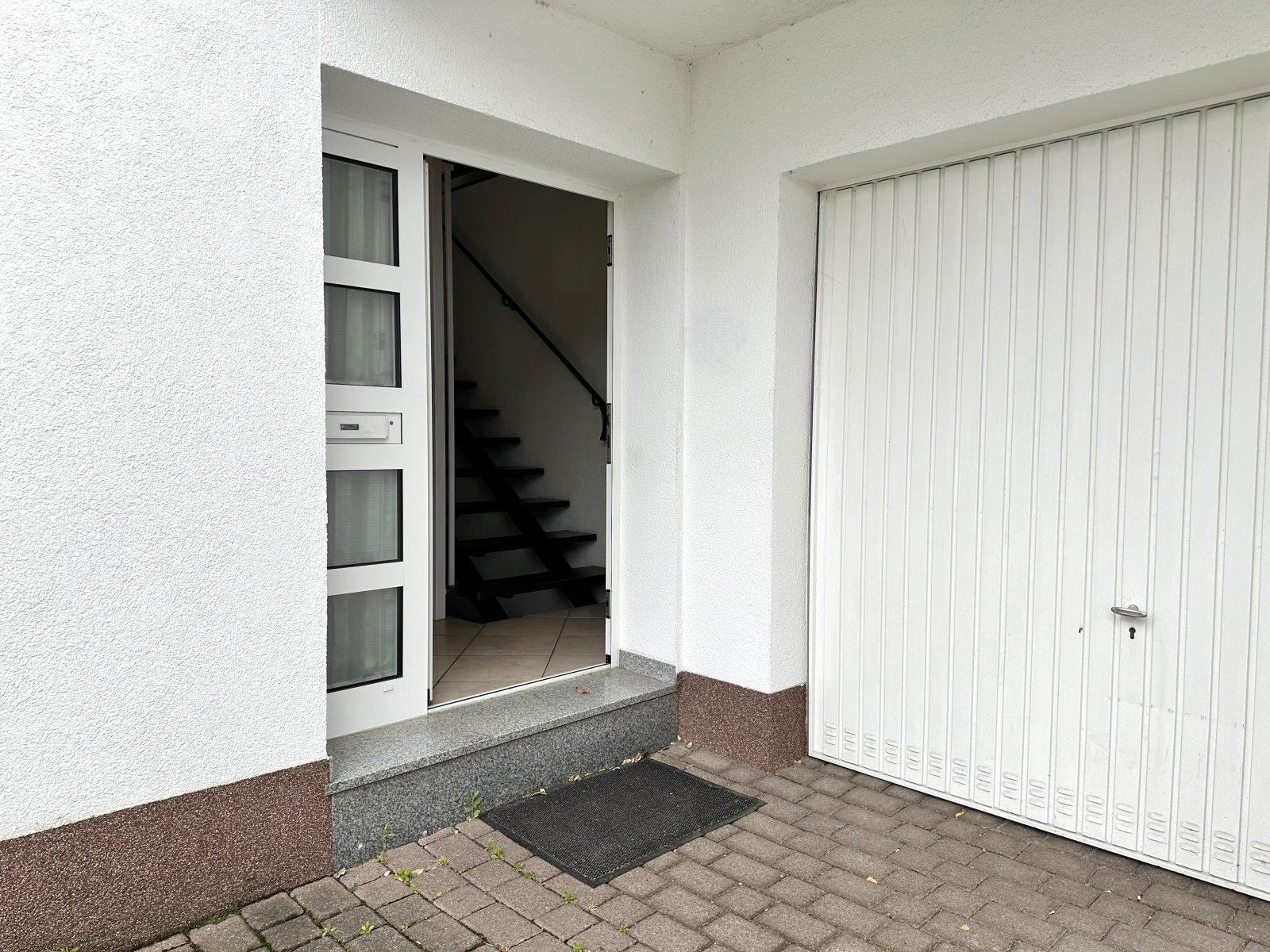 Wohnen mit Wohlfühlcharakter - Doppelhaushälfte mit Garten und Garage in beliebter Wohnlage 