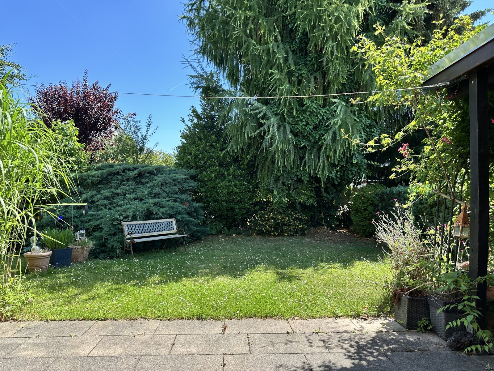 Wohnen mit Wohlfühlcharakter - Doppelhaushälfte mit Garten und Garage in beliebter Wohnlage 