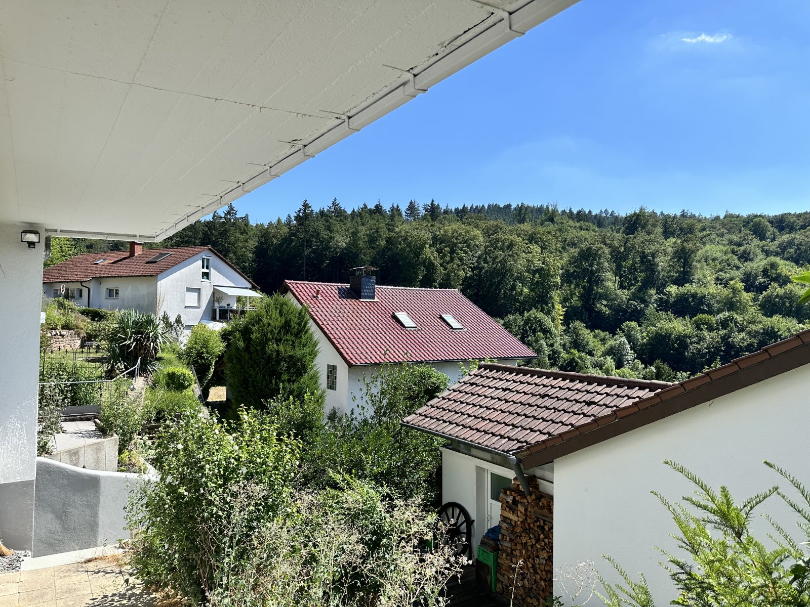 Wohnen mit Hauscharakter – großzügige 3,5-Zimmer-Eigentumswohnung im Gartengeschoss