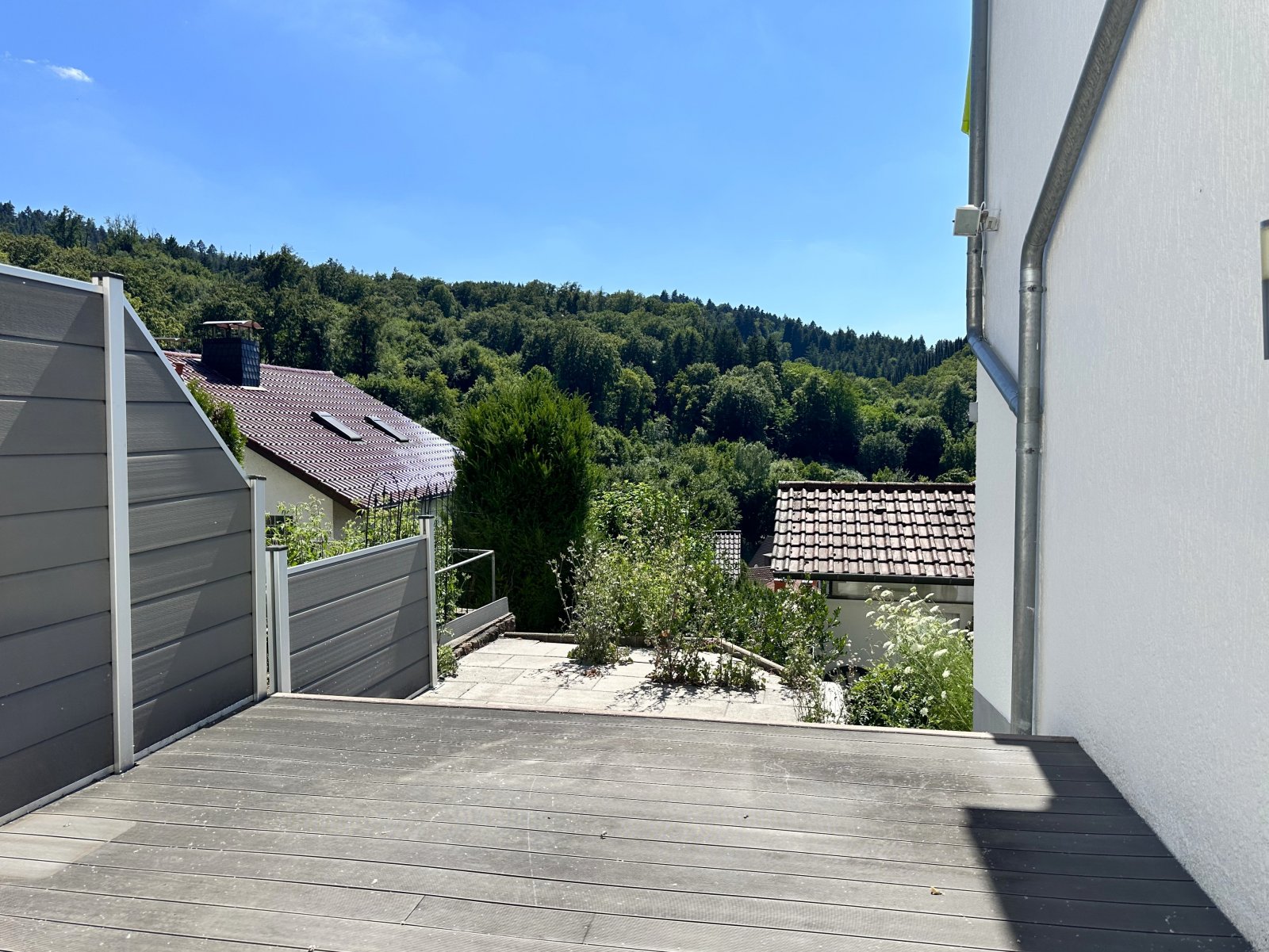Wohnen mit Hauscharakter – großzügige 3,5-Zimmer-Eigentumswohnung im Gartengeschoss