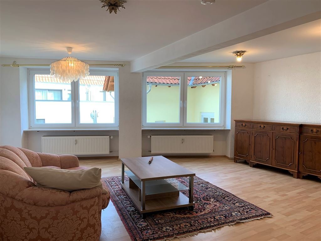 Praktische 1,5-Zimmer-Stadtwohnung mit EBK, teilmöbliert