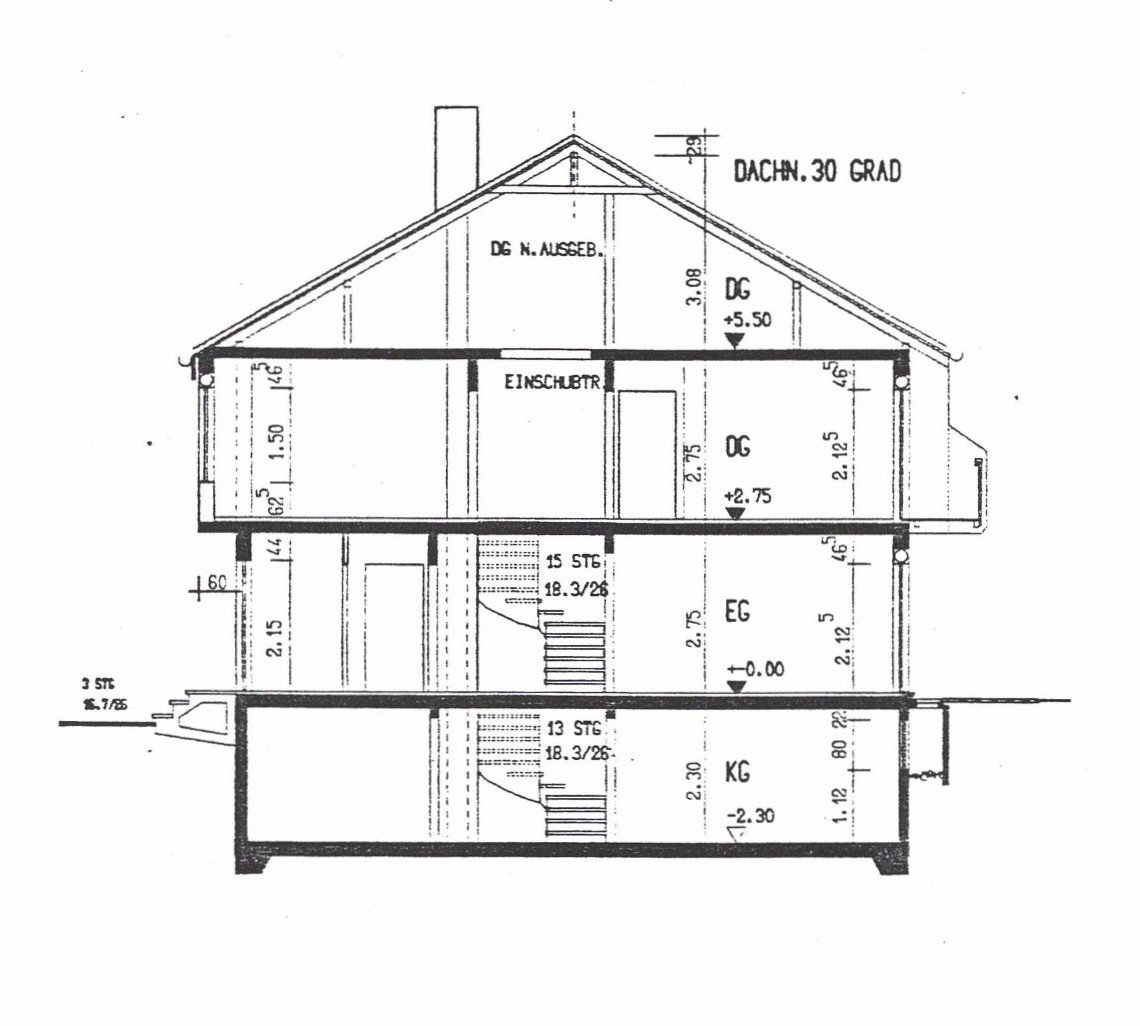 Erbbau: Reihenmittelhaus mit Garten und TG-Stellplatz, DG ausbaubar, derzeit vermietet