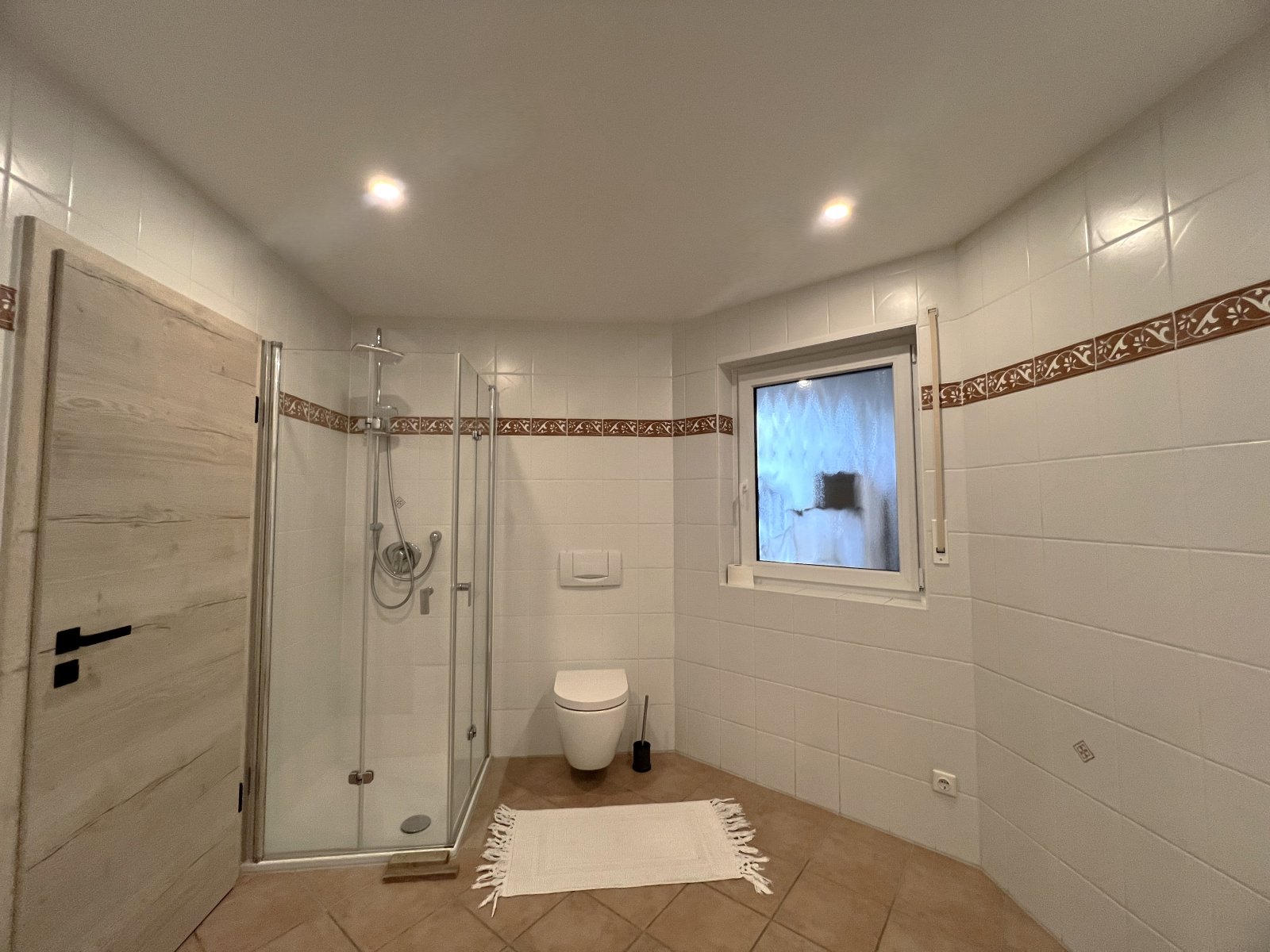 Charmante 2-Zimmer-Wohnung mit Einbauküche & Terrasse