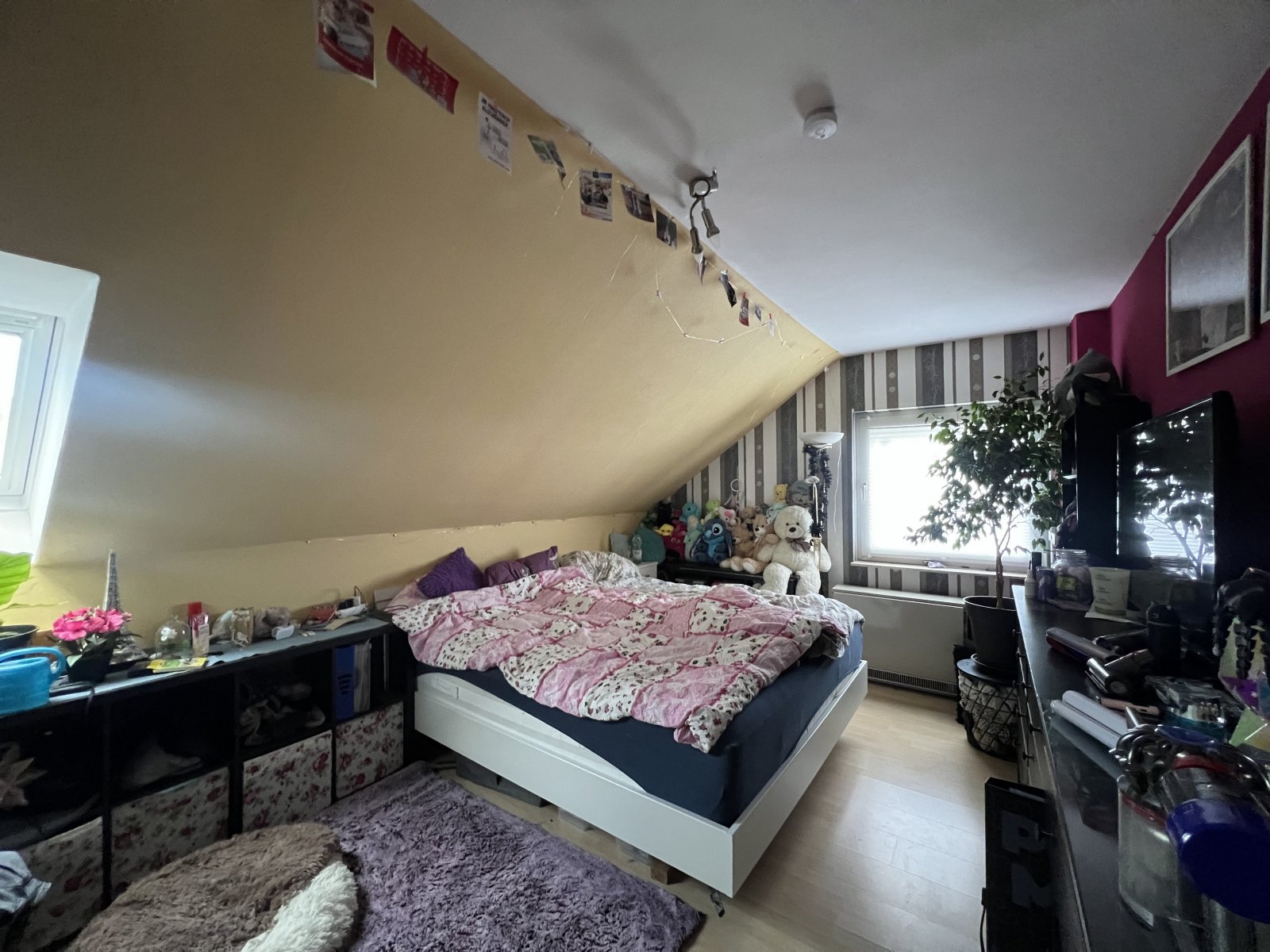 Helle 2,5-Zimmer-Dachgeschosswohnung mit Balkon