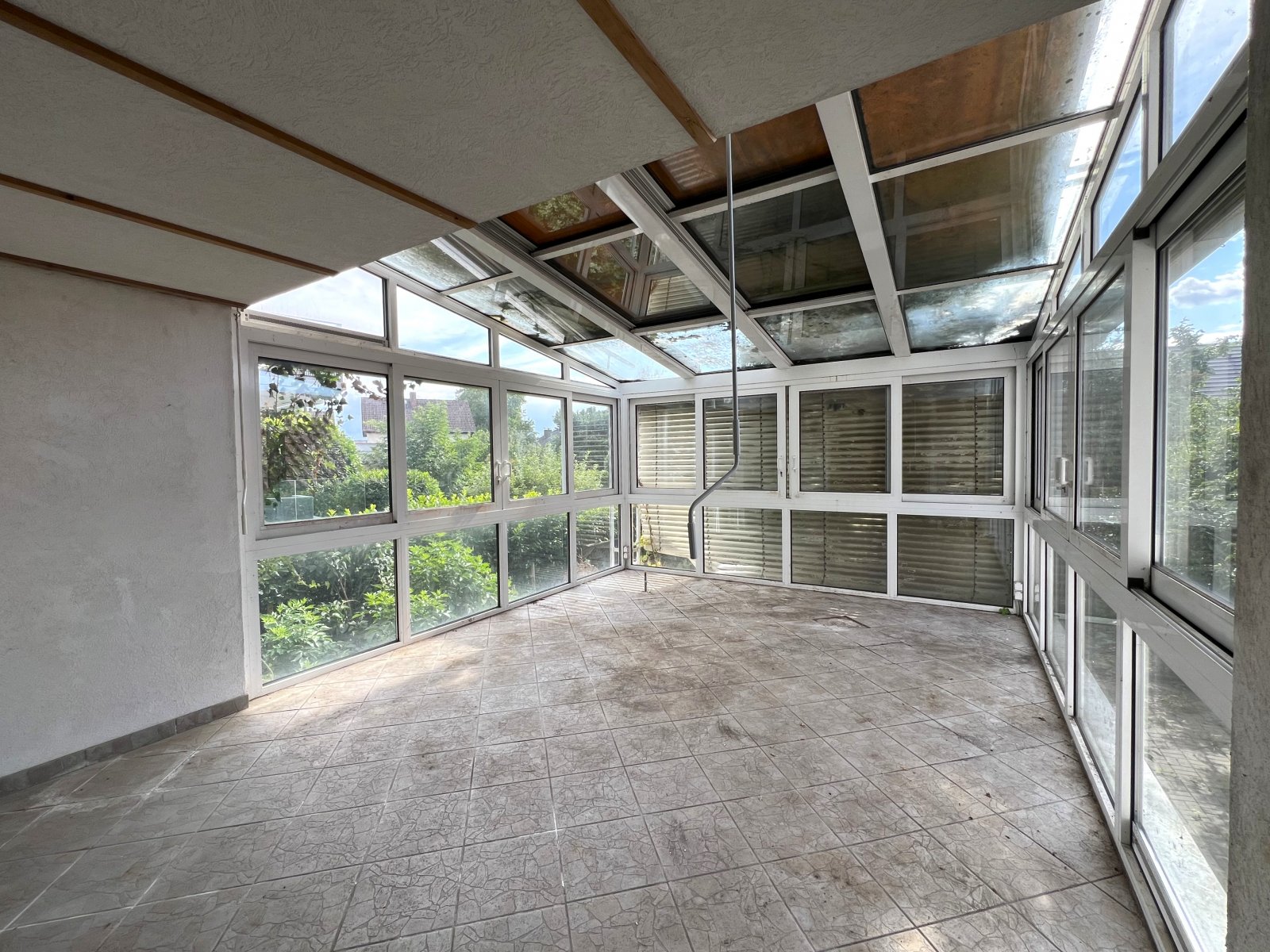 Projekt für Macher – Haus, Hof &amp; Garten warten auf frischen Wind