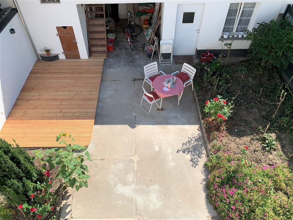 Liebevoll renoviertes Doppelhaus mit 3 Zimmern, Balkon & Innenhof