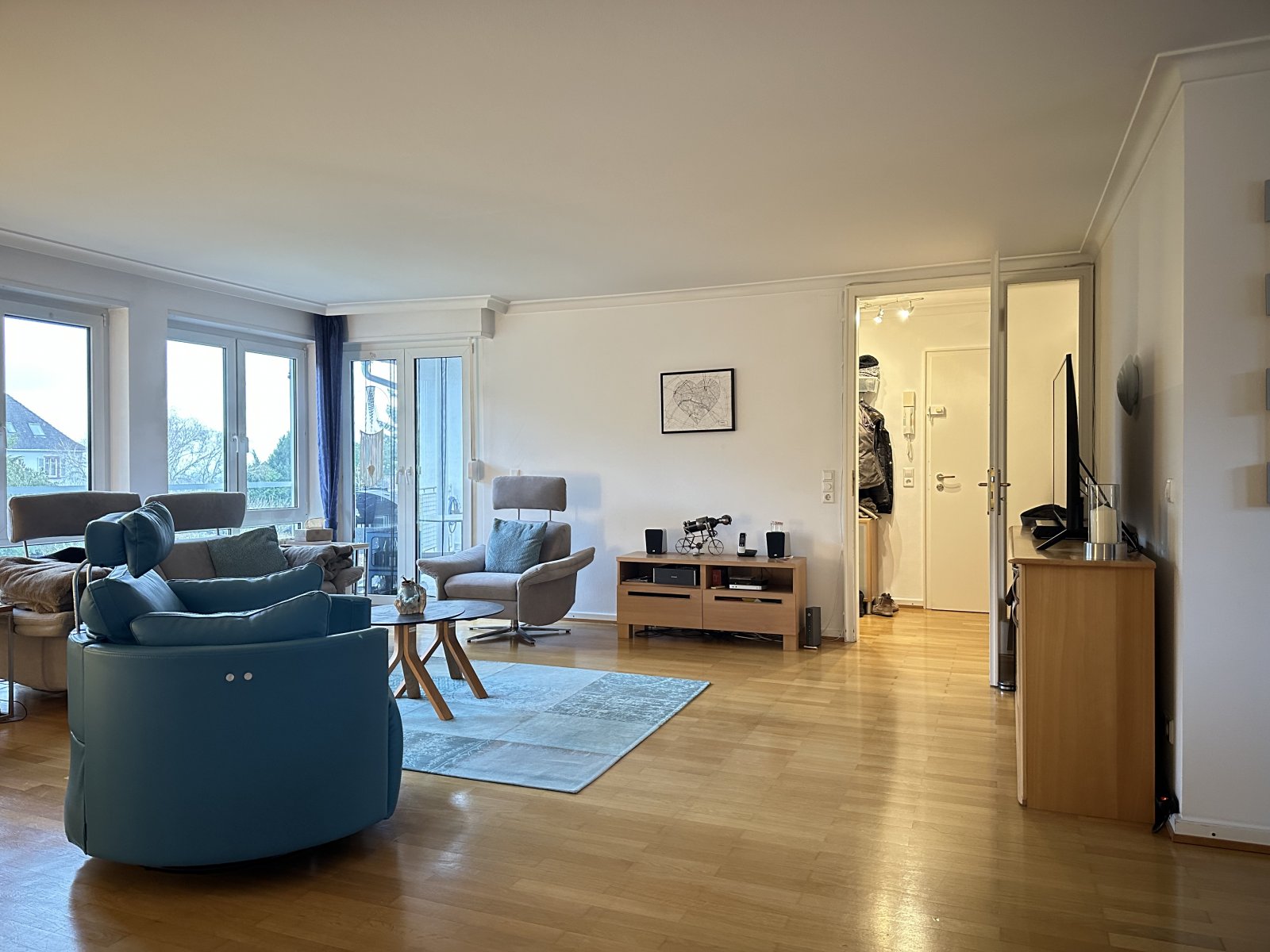 Großzügige 3-Zimmerwohnung in guter Lage mit Garage und Stellplatz