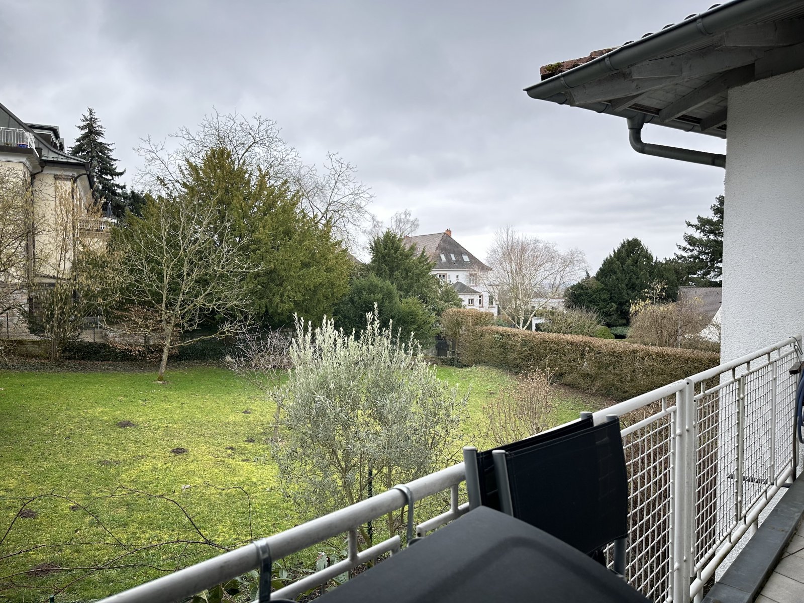 Großzügige 3-Zimmerwohnung in guter Lage mit Garage und Stellplatz