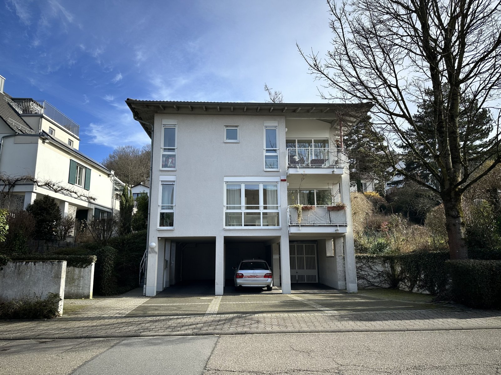 Großzügige 3-Zimmerwohnung in guter Lage mit Garage und Stellplatz