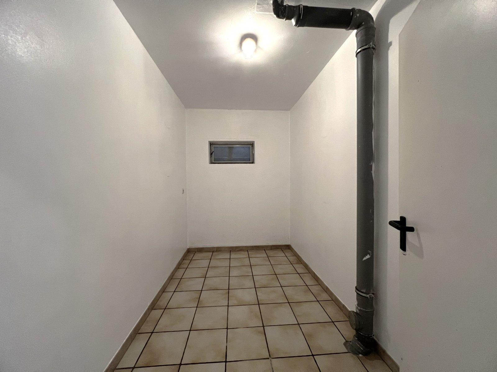 Geräumige 3,5-Zimmer Dachgeschosswohnung mit sonnigen Balkon 