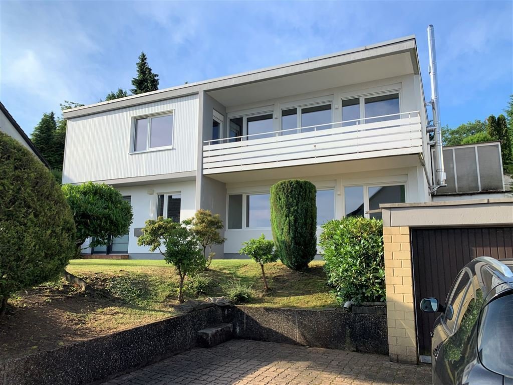 Riegelsberg: Toller Ausblick! Modernisiertes Architekten-Haus im Splitlevel-Stil zum Verlieben 
