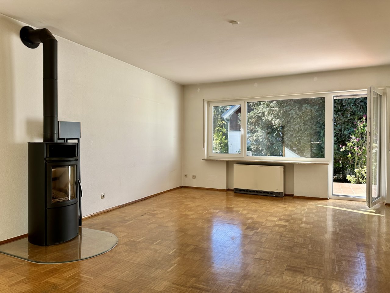 Wohnzimmer mit Kamin