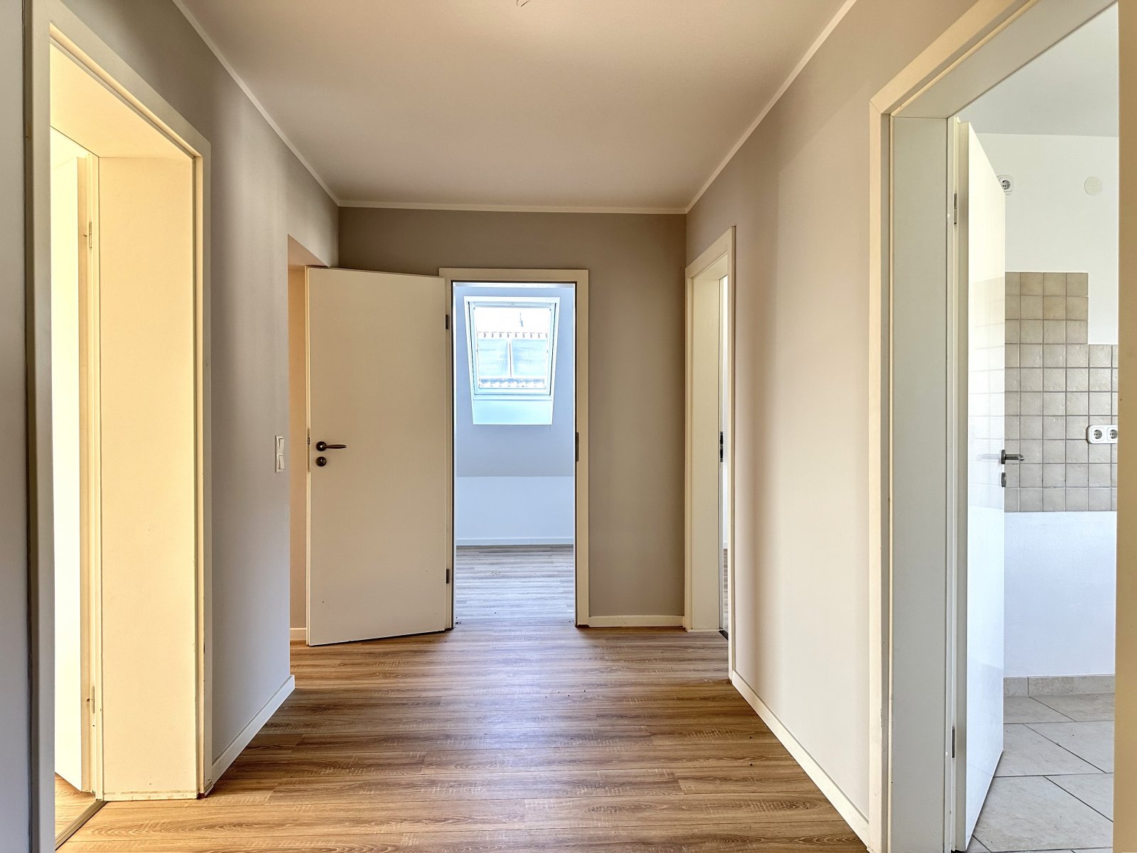 Wohnung im Dachgeschoss Wohnung im Dachgeschoss
