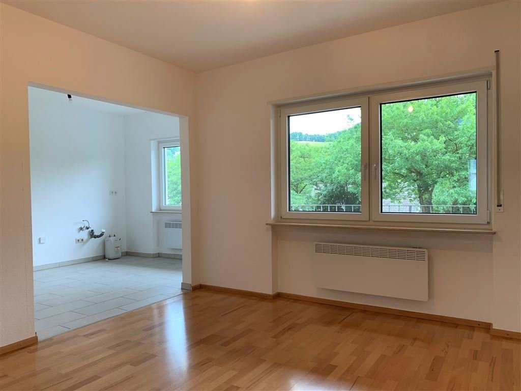 Esszimmer und offene Küche Esszimmer und offene Küche