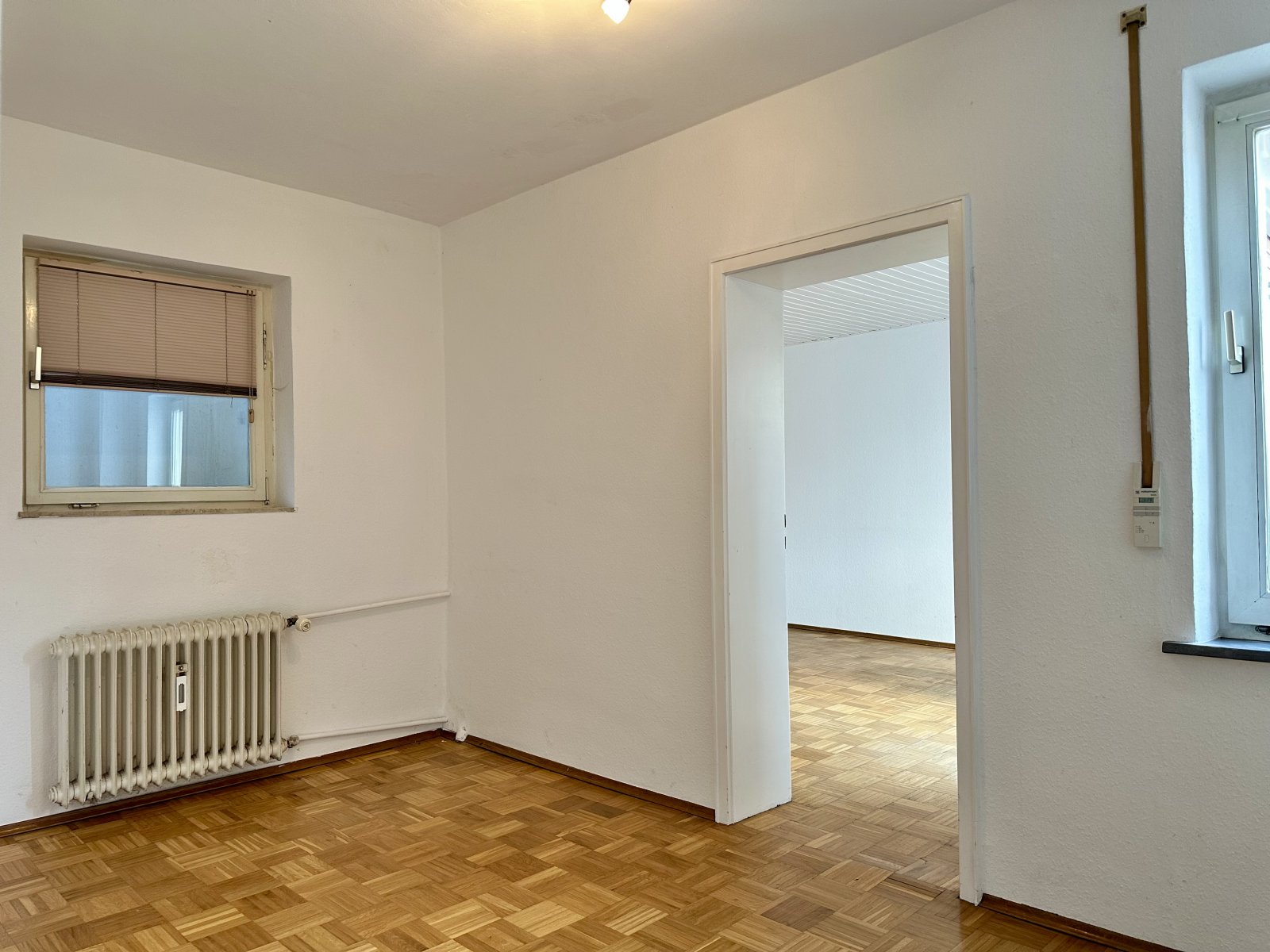 Zwischenraum als Ankleide oder Büro Zwischenraum als Ankleide oder Büro