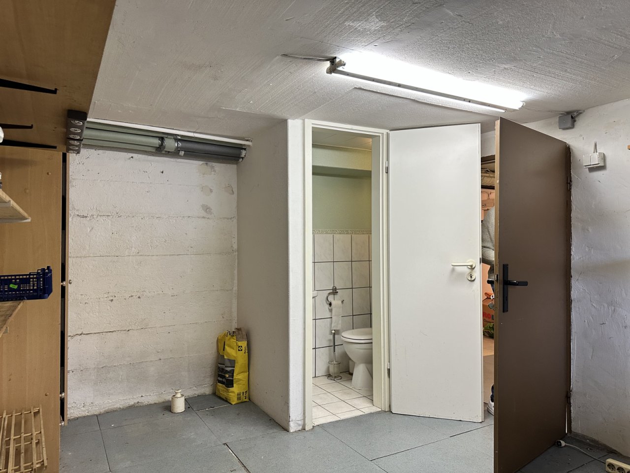 Keller mit WC Keller mit WC