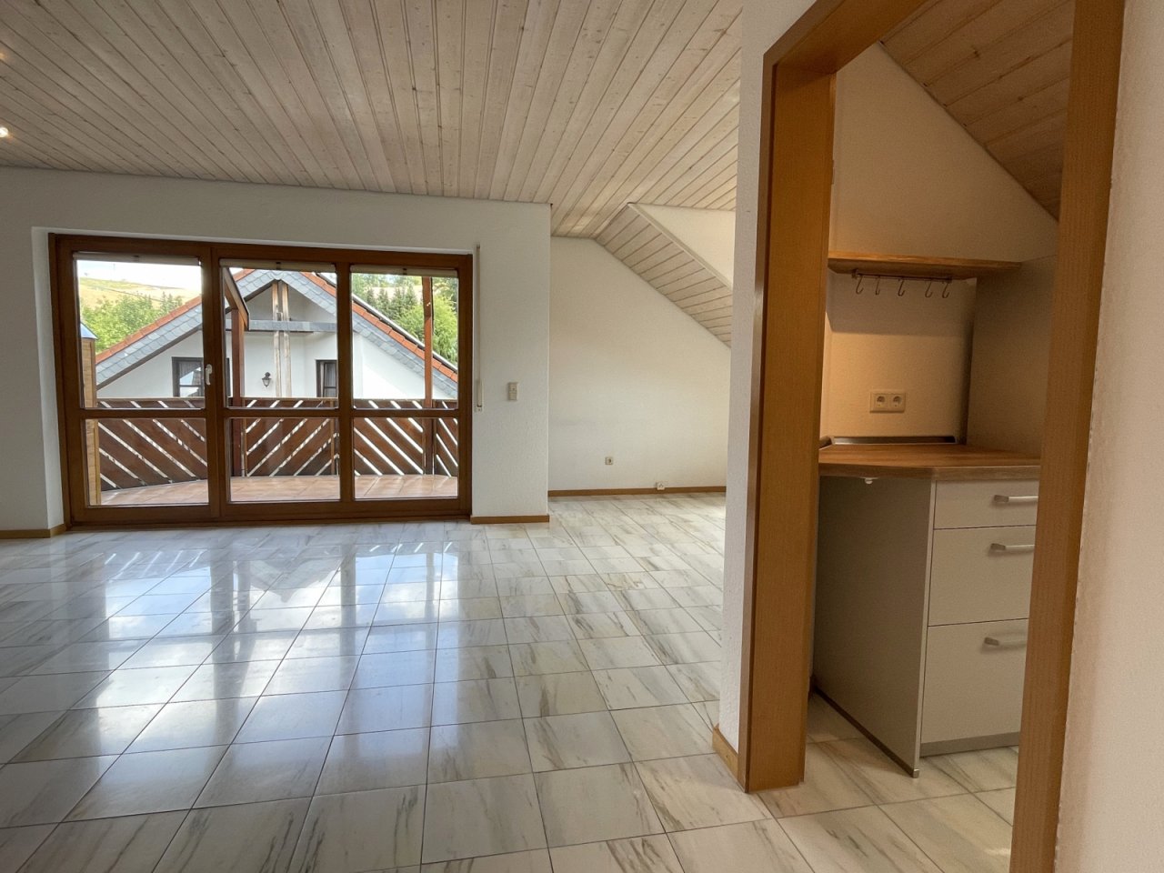 Blick in die Wohnung_1