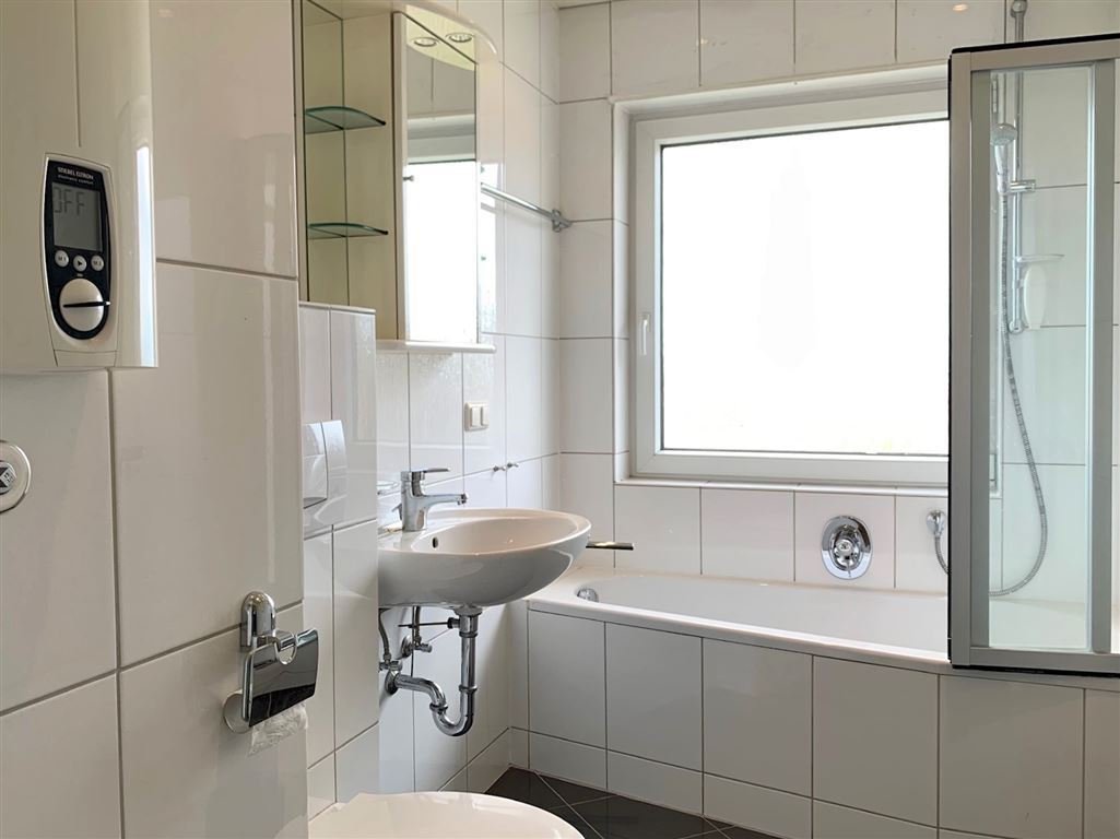 Tageslichtbad mit Badewanne Tageslichtbad mit Badewanne