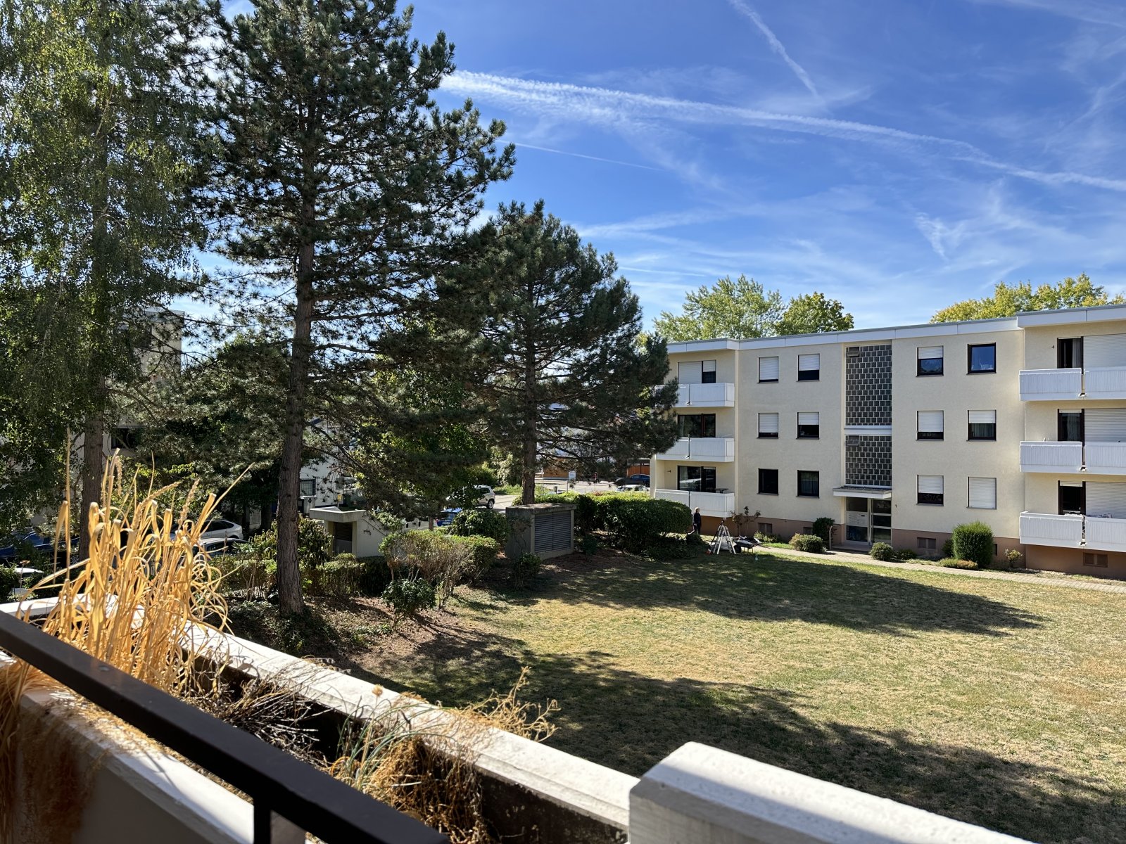 Blick vom überdachten Balkon Blick vom überdachten Balkon