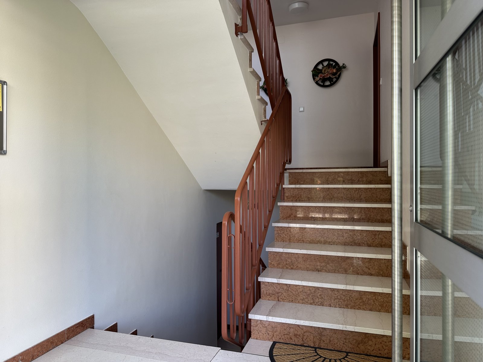 gepflegtes Treppenhaus gepflegtes Treppenhaus