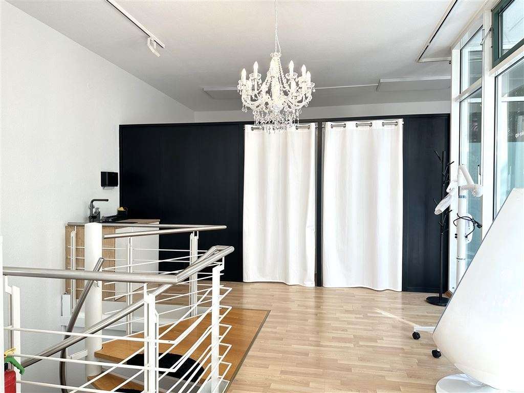 Ansicht Behandlungszimmer Ansicht Behandlungszimmer