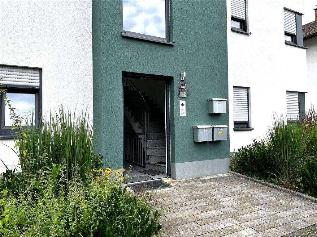 Weinheim , Bergstr: Schicke 3-Zimmer-Dachgeschosswohnung mit Loggia 