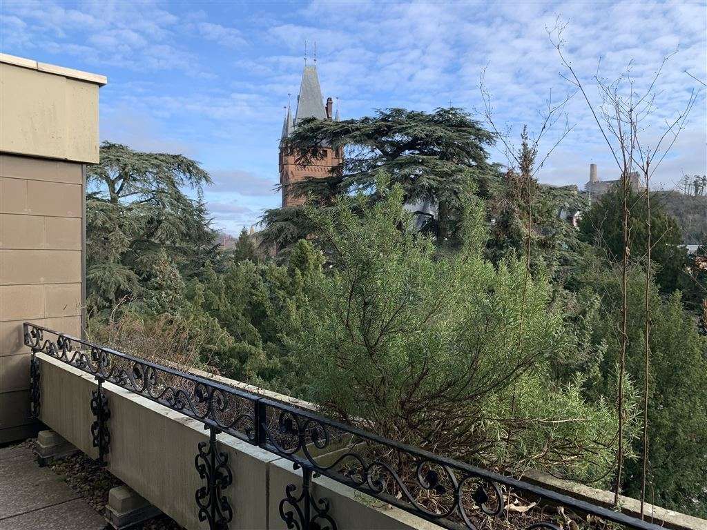 Weinheim , Bergstr: Herrlich - Wohnen am Schlosspark - mit Aufzug! 