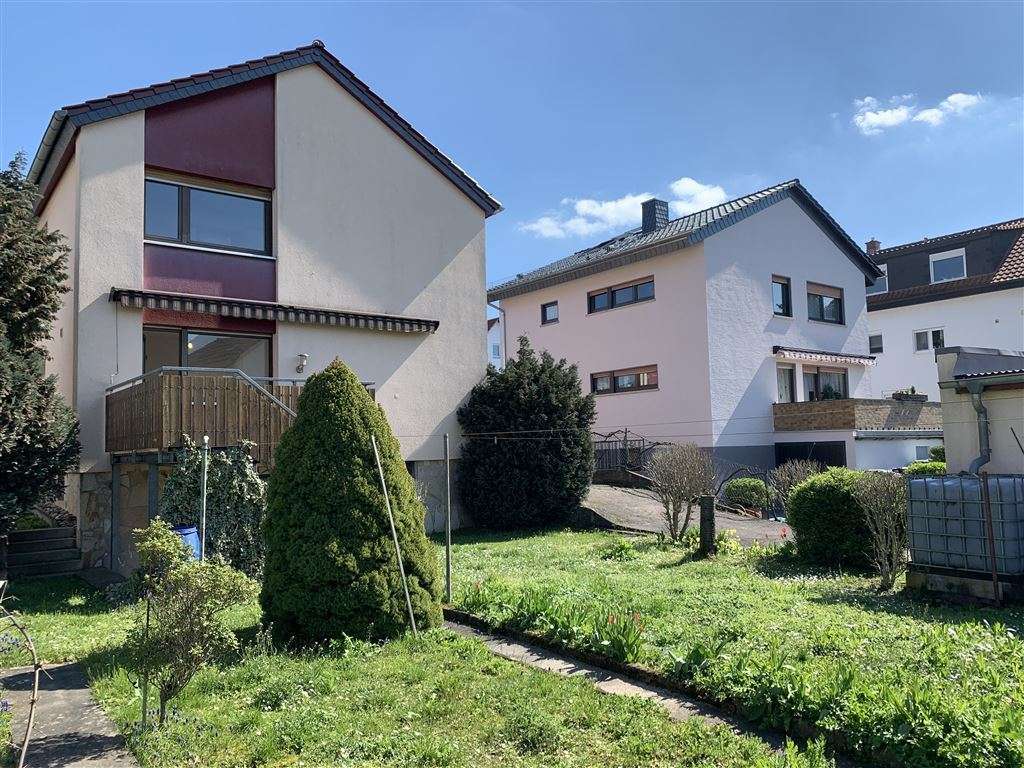 Bensheim: Freistehendes 1 - Familienhaus mit Garage und Garten zu verkaufen  Bensheim: Freistehendes 1 - Familienhaus mit Garage und Garten zu verkaufen