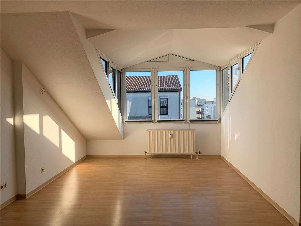 Mit großer Fenstergaube Mit großer Fenstergaube