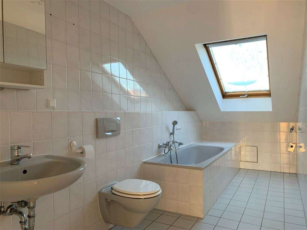 Tageslichtbad mit Badewanne Tageslichtbad mit Badewanne
