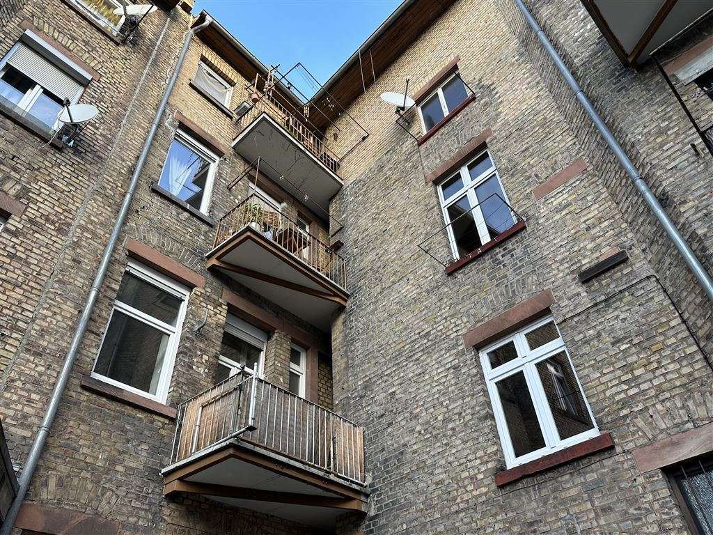 Hinteransicht im Innenhof Hinteransicht im Innenhof