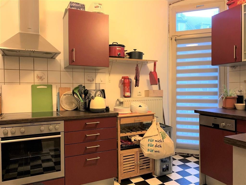 Küche mit Zugang zum Balkon Küche mit Zugang zum Balkon