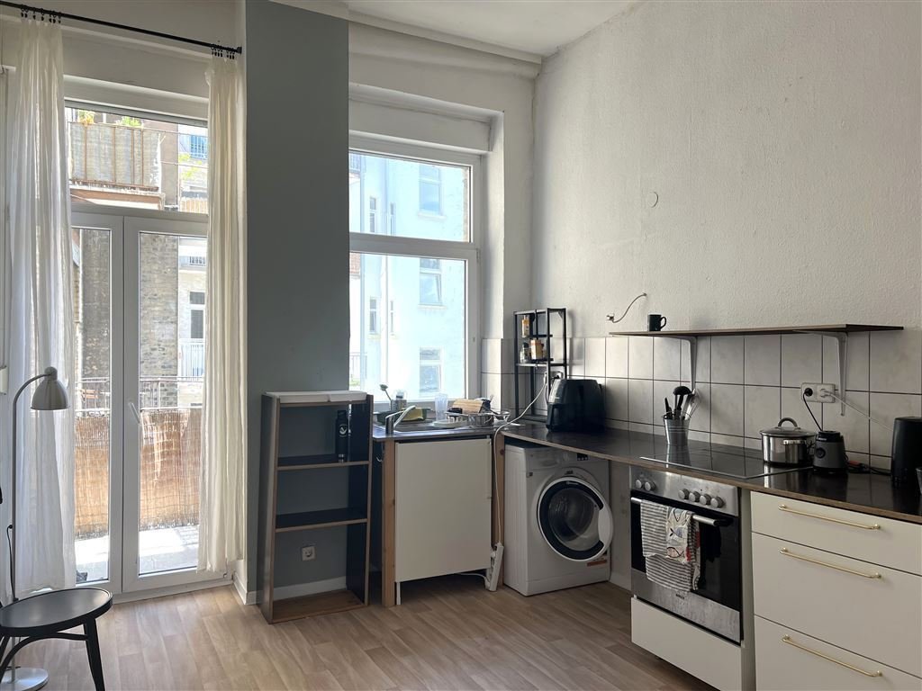 Küche mit Balkon Küche mit Balkon