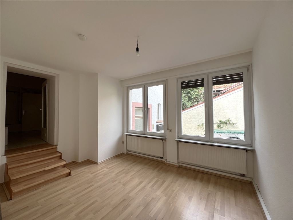 Zimmer 3 mit Blick in den Hinterhof Zimmer 3 mit Blick in den Hinterhof