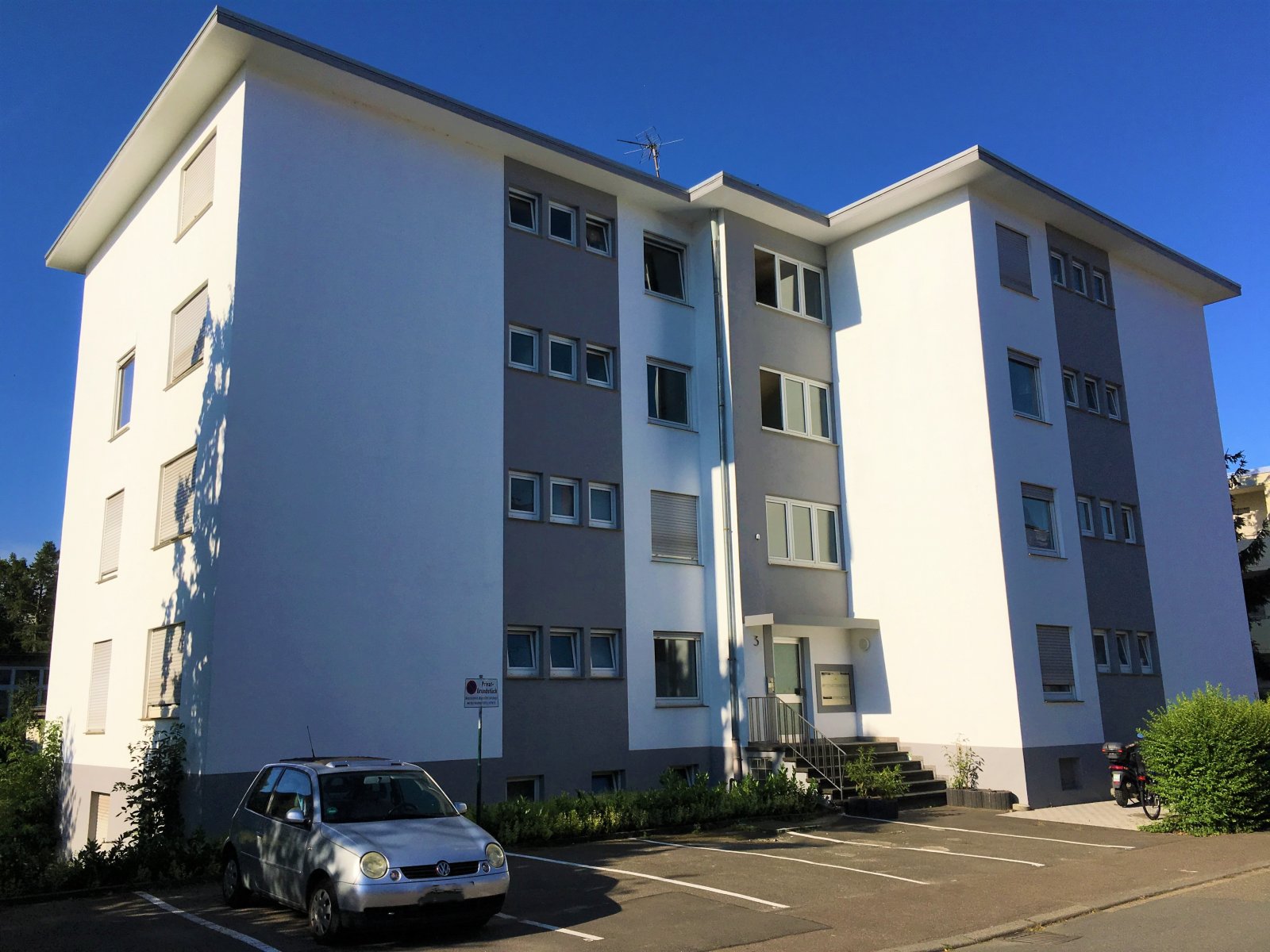 gepflegtes Mehrfamilienhaus gepflegtes Mehrfamilienhaus