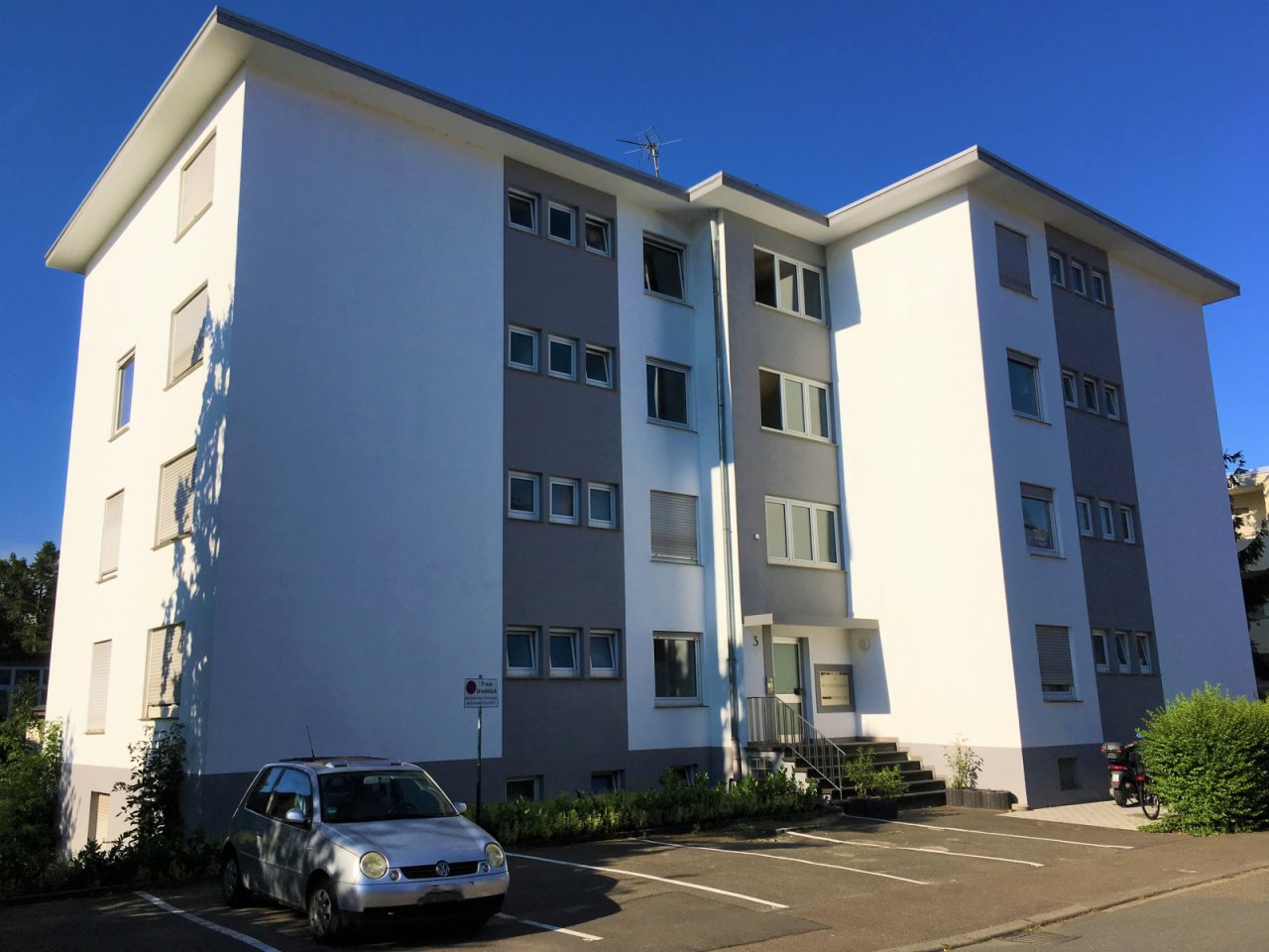 gepflegtes Mehrfamilienhaus gepflegtes Mehrfamilienhaus