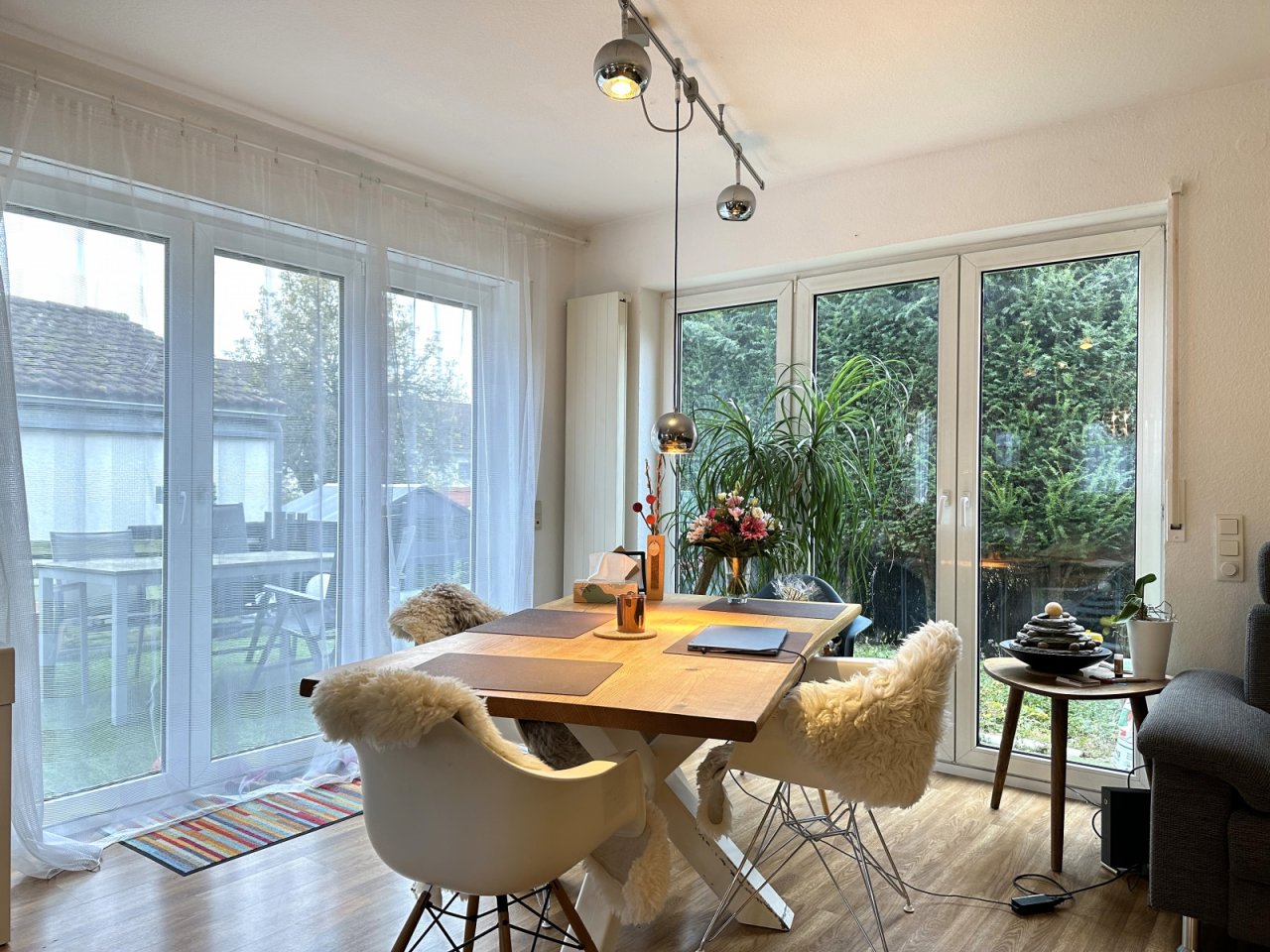 Essbereich mit Zugang zur Terrasse Essbereich mit Zugang zur Terrasse