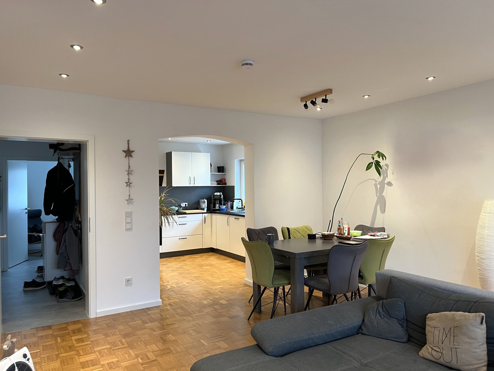 Hirschberg an der Bergstraße: Schöne 4-Zimmer Wohnung mit Balkon Hirschberg an der Bergstraße: Schöne 4-Zimmer Wohnung mit Balkon