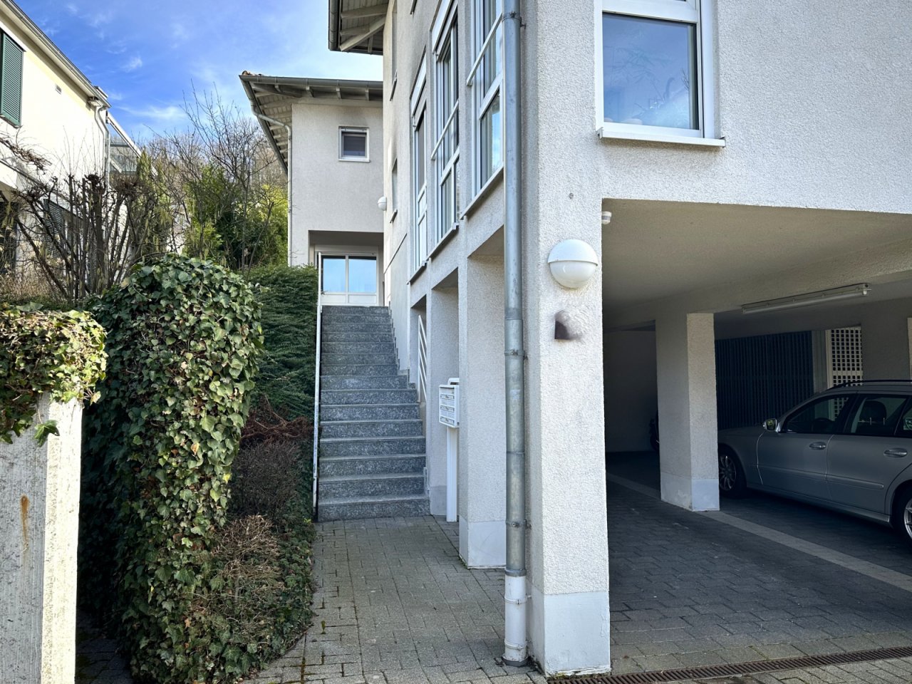 Treppe zum Hauseingang