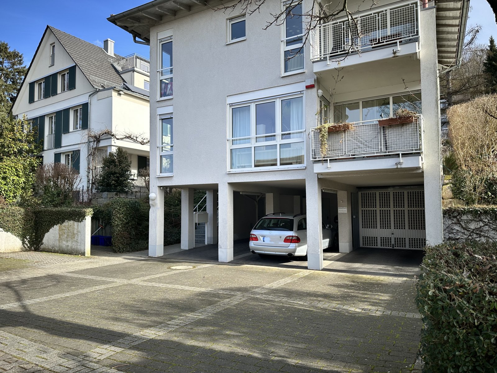Wohnung mit Garage und Stellplatz