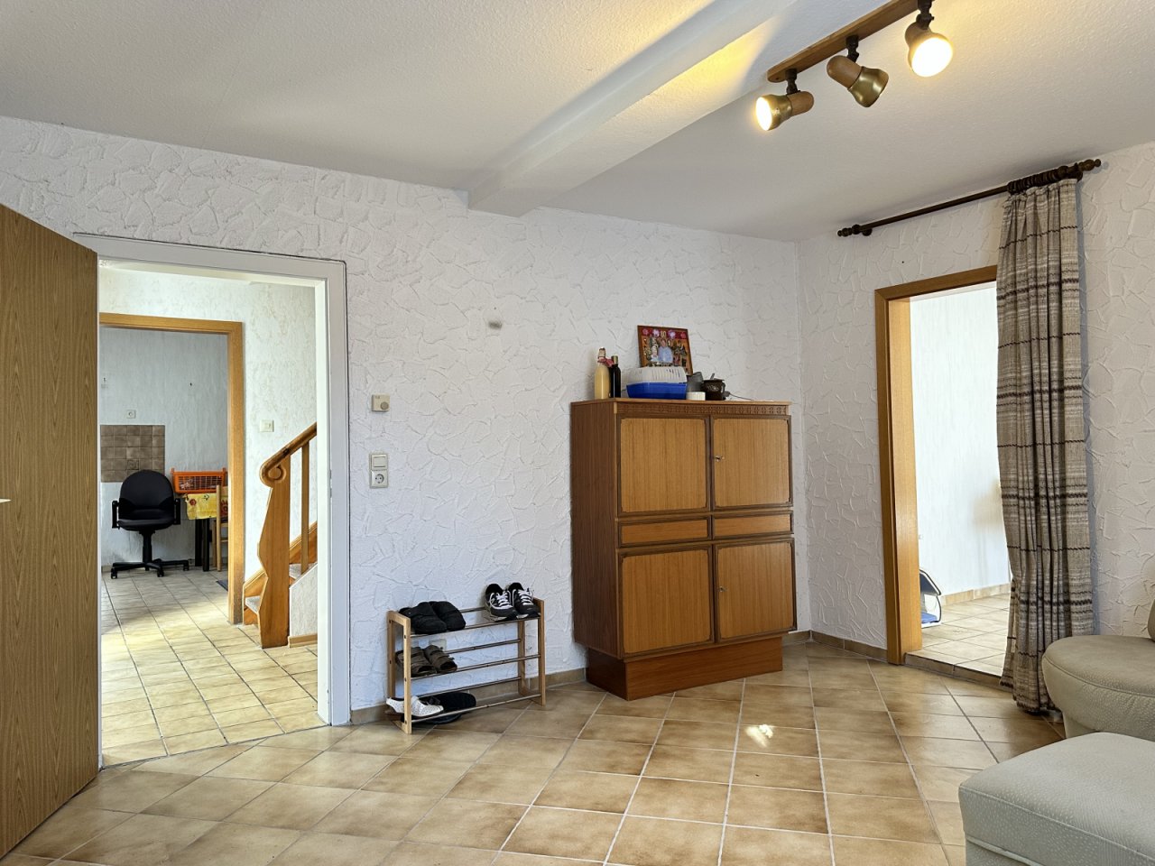 Wohnzimmer mit Nebenraum im EG