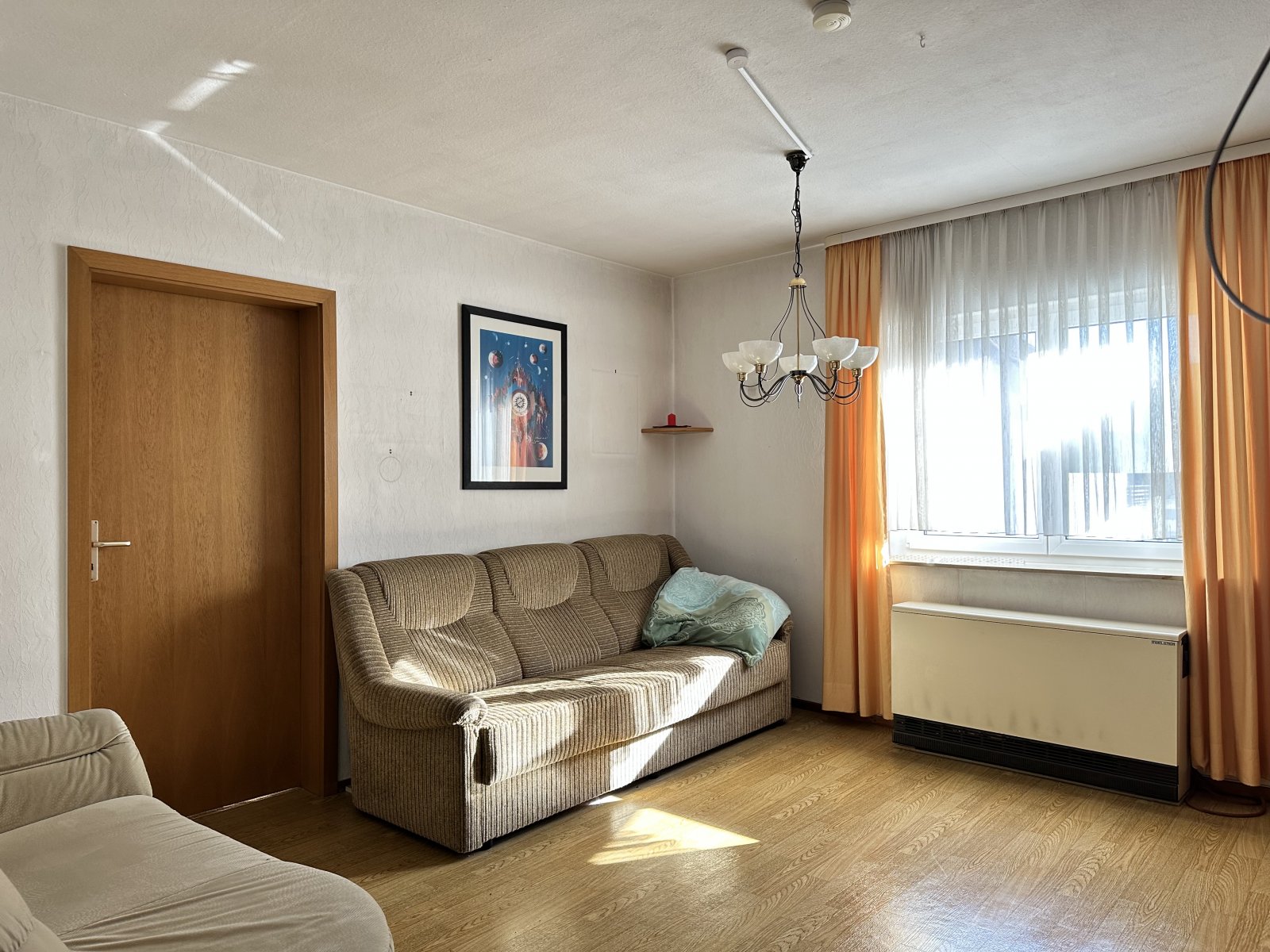 Durchgangszimmer im OG